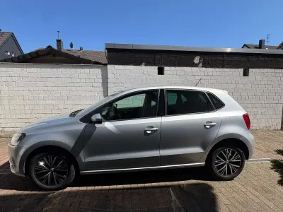 Second-hand VW Polo Allstar 75 CP (55 kW) 2016 Argintiu Berlinǎ