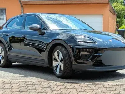 Gebraucht Porsche Macan 284 kW (387 PS) 2024 Schwarz SUV