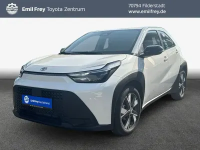 Neu Toyota Aygo X Active 116 PS (85 kW) 2026 Weiß SUV
