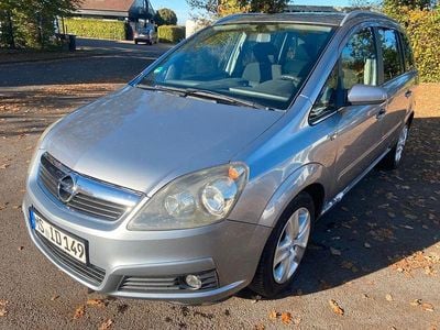 Blau Gebraucht 2007 Opel Zafira Cosmo Van / Kleinbus | 2.999 € (Etwas zu teuer)