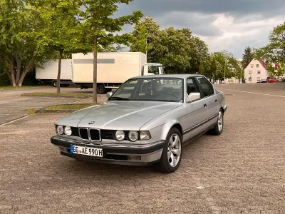 Gebraucht BMW 730 188 PS (138 kW) 1990 Silber Limousine