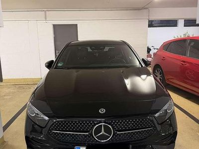 Gebraucht Mercedes A200 Premium Plus 163 PS (119 kW) 2023 Schwarz Limousine
