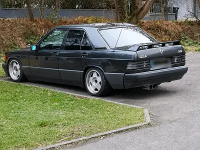 Gebraucht Mercedes 190 Sportline 160 PS (117 kW) 1992 Schwarz Limousine