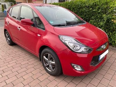 Gebraucht Hyundai ix20 Trend 116 PS (85 kW) 2014 Rot Kleinwagen
