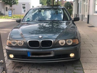 BMW 525