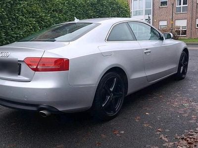 Silber Gebraucht 2011 Audi A5 Coupé | 4.300 €