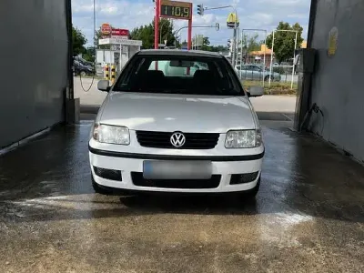 Gebraucht VW Polo Basis 50 PS (36 kW) 2000 Weiß Limousine