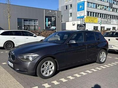 Gebraucht BMW 116 Sport Line 116 PS (85 kW) 2012 Grau Kleinwagen
