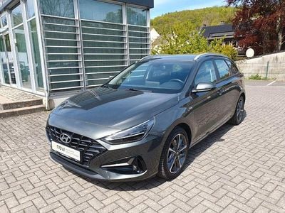 Usata Hyundai i30 Trend 160 CV (117 kW) 2023 Grigio Station wagon