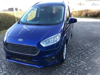 Gebraucht Ford Tourneo Courier Titanium 101 PS (74 kW) 2019 Blau Van / Kleinbus