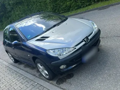 Gebraucht Peugeot 206 90 PS (66 kW) 2002 Blau Kleinwagen