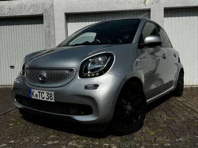 Używany Smart ForFour Prime 71 KM (52 kW) 2014 Srebrny Hatchback