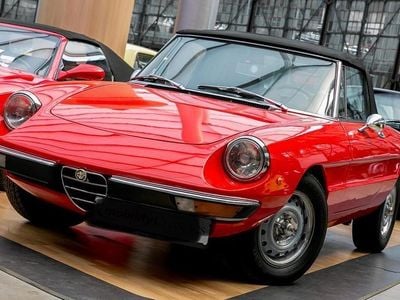 Gebraucht Alfa Romeo Spider 109 PS (80 kW) 1980 Rot Cabrio