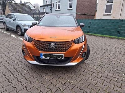 Gebraucht Peugeot e-2008 GT 100 kW (136 PS) 2022 Orange SUV
