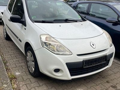 Gebraucht Renault Clio II 75 PS (55 kW) 2011 Weiß Limousine