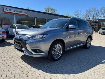 Second-hand Mitsubishi Outlander P-HEV Basis 135 CP (99 kW) 2020 Gri SUV