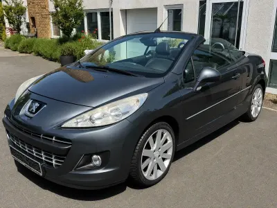 Gebraucht Peugeot 207 CC 112 PS (82 kW) 2013 Grau Cabrio
