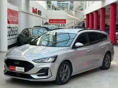 Gebraucht Ford Focus ST-Line X 235 PS (172 kW) 2024 Silber Limousine