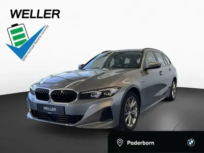 Gebraucht BMW 330e Comfort Edition 292 PS (214 kW) 2022 Skyscraper grau (grau) Kombi