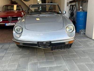 Gebraucht Alfa Romeo GT Junior 87 PS (63 kW) 1974 Silber Cabrio