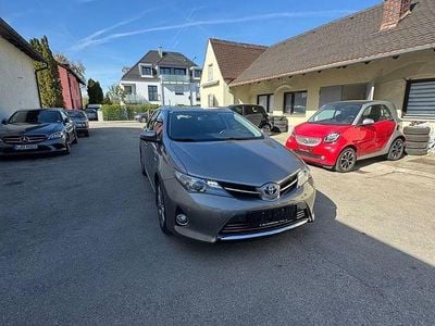 Usata Toyota Auris Touring Sports Lounge 99 CV (72 kW) 2014 Grigio Station wagon