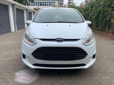Usata Ford B-MAX Trend 101 CV (74 kW) 2016 Bianco Monovolume