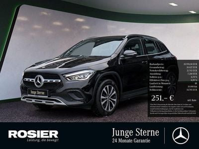 Schwarz / nachtschwarz Gebraucht 2020 Mercedes GLA200 Style SUV | 28.990 € (Guter Preis)