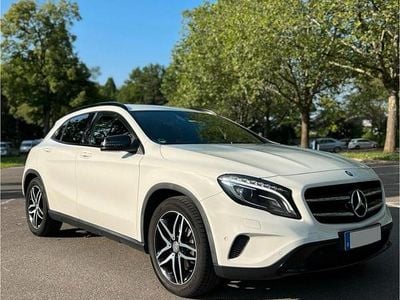 Mercedes GLA220