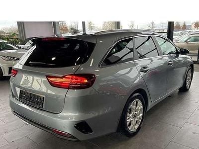 Usata Kia Ceed 140 CV (102 kW) 2025 Argento Utilitaria