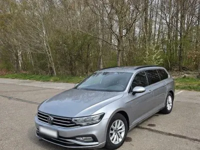 Gebraucht VW Passat 150 PS (110 kW) 2022 Silber Kombi