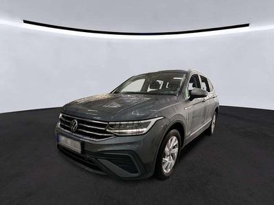 Gebraucht VW Tiguan Allspace Life 150 PS (110 kW) 2023 Platinum grey metallic (metallic) SUV
