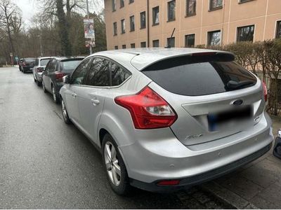 Usata Ford Focus 126 CV (92 kW) 2012 Argento Berlina