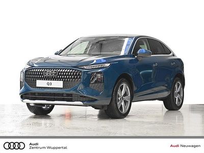 Grau Neu 2025 Audi Q3 Sportback Sport SUV | 56.800 € (Etwas zu teuer)