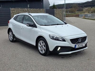 Gebraucht Volvo V40 CC Kinetic 120 PS (88 kW) 2015 Weiß Kombi