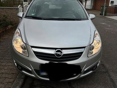 Używany Opel Corsa 70 KM (51 kW) 2007 Srebrny Hatchback