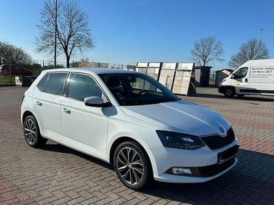 Second-hand Skoda Fabia Ambition 75 CP (55 kW) 2015 Alb Berlinǎ