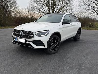 Gebraucht Mercedes GLC300 306 PS (225 kW) 2021 Weiß SUV