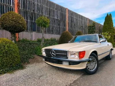 Używany Mercedes 560 231 KM (169 kW) 1988 Beżowy Kabriolet