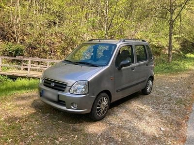 Begagnad Suzuki Wagon R+ 94 HK (69 kW) 2005 Silver Minibuss
