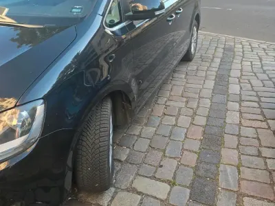 Gebraucht VW Sharan 150 PS (110 kW) 2011 Schwarz Van / Kleinbus