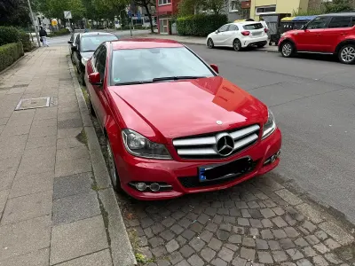 Gebraucht Mercedes C220 170 PS (125 kW) 2012 Rot Coupé