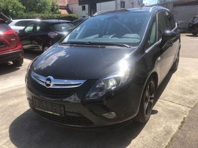 Schwarz Gebraucht 2015 Opel Zafira Tourer Van / Kleinbus | 8.940 € (Fairer Preis)