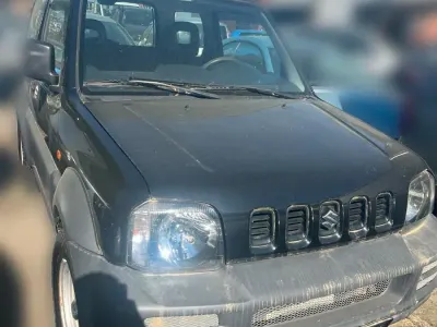 Usata Suzuki Jimny 83 CV (61 kW) 2008 Nero SUV