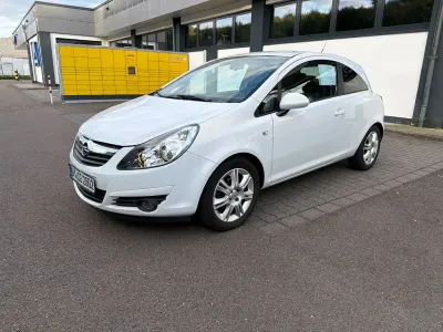 Gebraucht Opel Corsa Edition 80 PS (58 kW) 2009 Weiß Kleinwagen