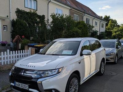 Mitsubishi Outlander P-HEV