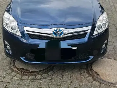 Gebraucht Toyota Auris Hybrid 99 PS (72 kW) 2010 Blau Limousine