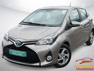 Gebraucht Toyota Yaris Hybrid 101 PS (74 kW) 2015 Beige Limousine