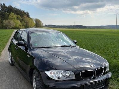 Gebraucht BMW 118 Performance 129 PS (94 kW) 2005 Schwarz Kleinwagen