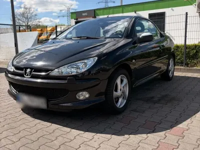 Gebraucht Peugeot 206 CC 109 PS (80 kW) 2006 Schwarz Cabrio