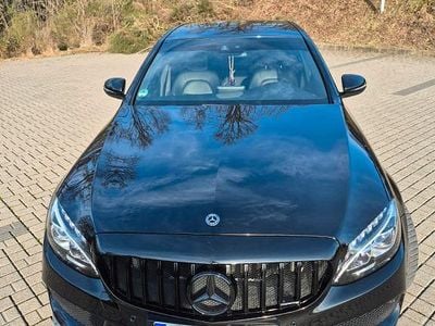 Schwarz Gebraucht 2018 Mercedes C200 AMG line Limousine | 19.999 € (Fairer Preis)